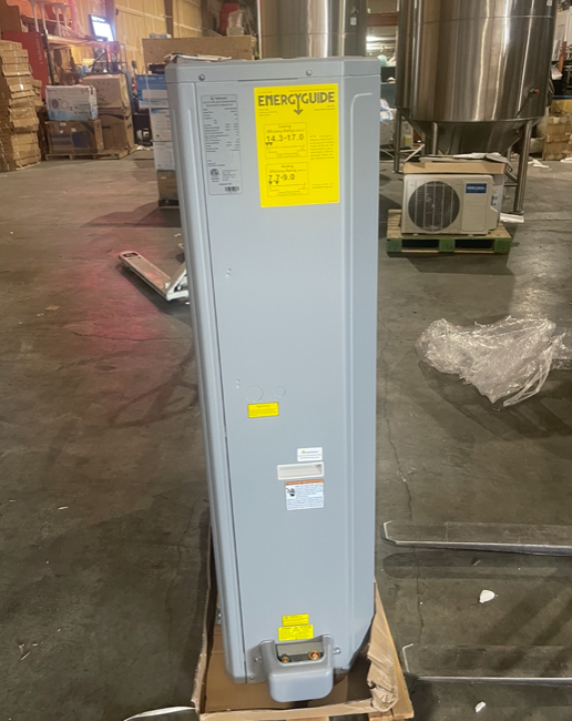 Grade A - MRCOOL Universal 4-5 Ton 18 SEER Central Heat Pump Split System - (S&D)