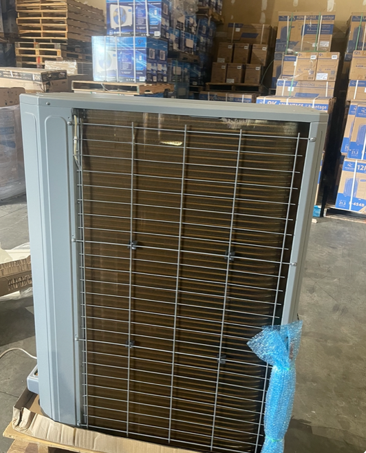Grade A - MRCOOL Universal 4-5 Ton 18 SEER Central Heat Pump Split System - (S&D)