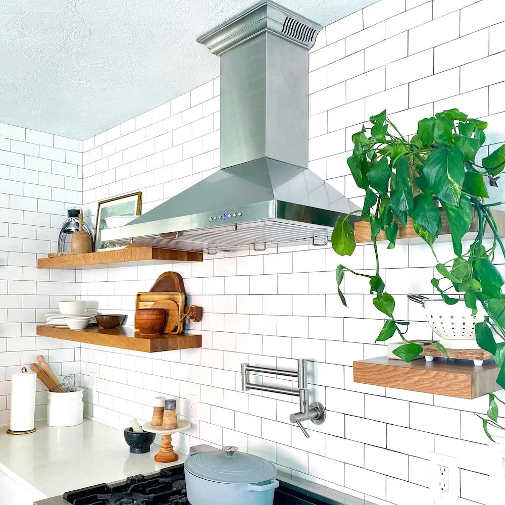ZLINE CrownSound 36-inch range hood in stainless steel KBCRN-BT-36, view 2