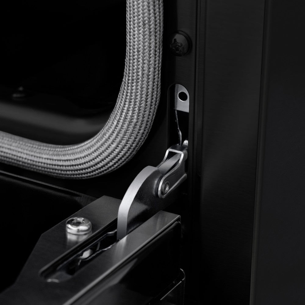 ZLINE Autograph Edition Classic 48-inch range in black stainless steel and champagne bronze accents CGRBZ-48-CB, detail