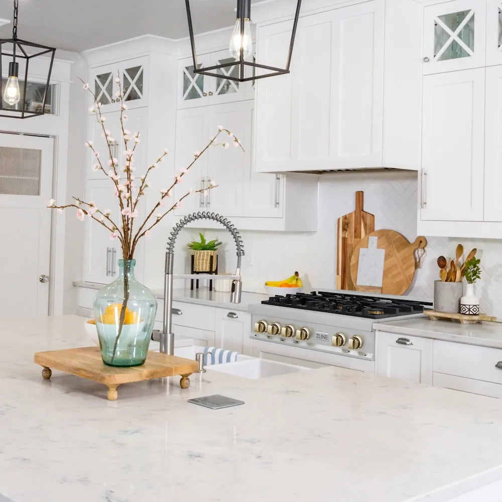 ZLINE Autograph Edition Legacy 36-inch rangetop in stainless steel and polished gold accents RTZ-36-G, from above