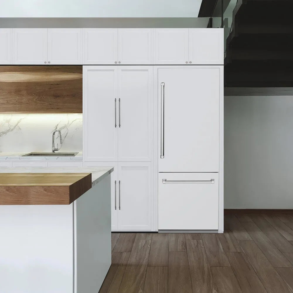 ZLINE 30-inch refrigerator in white matte with bright white interior RBIV-WM-30, view 2