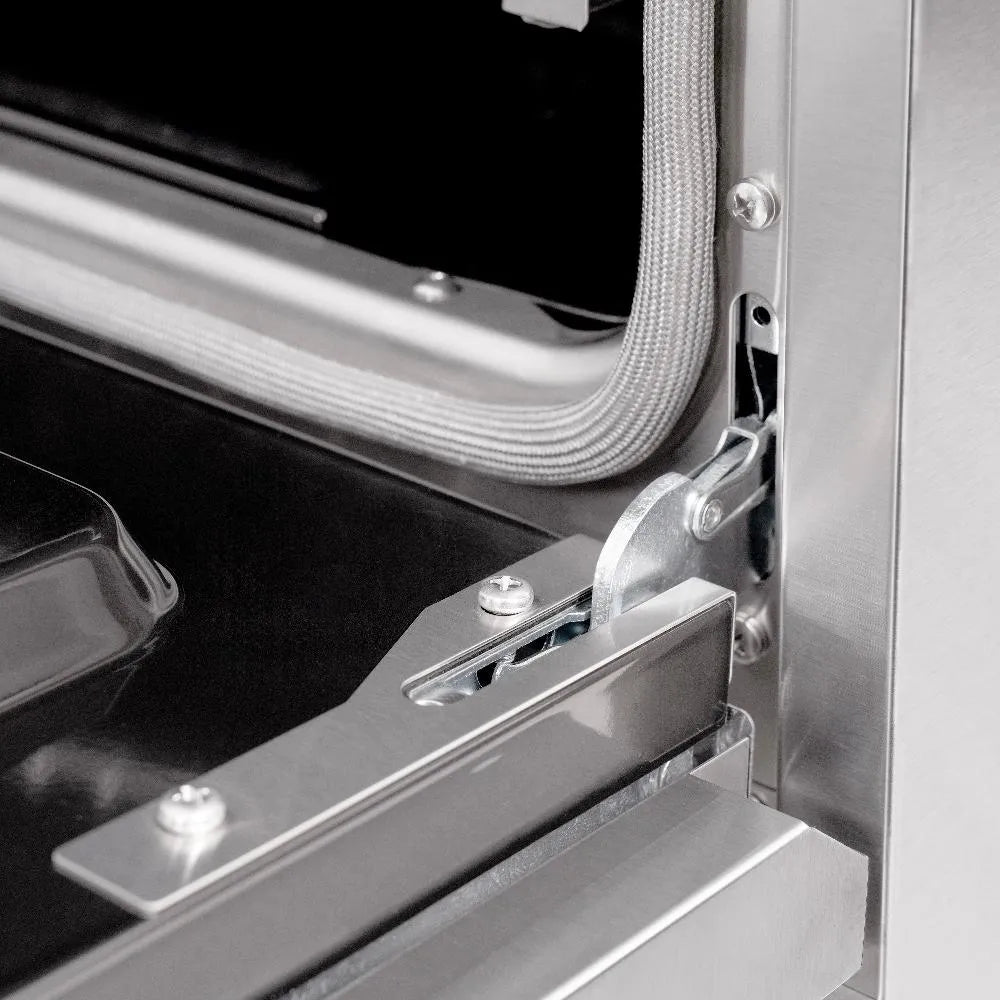 ZLINE Classic 30-inch range in stainless steel CGR-BR-30, detail