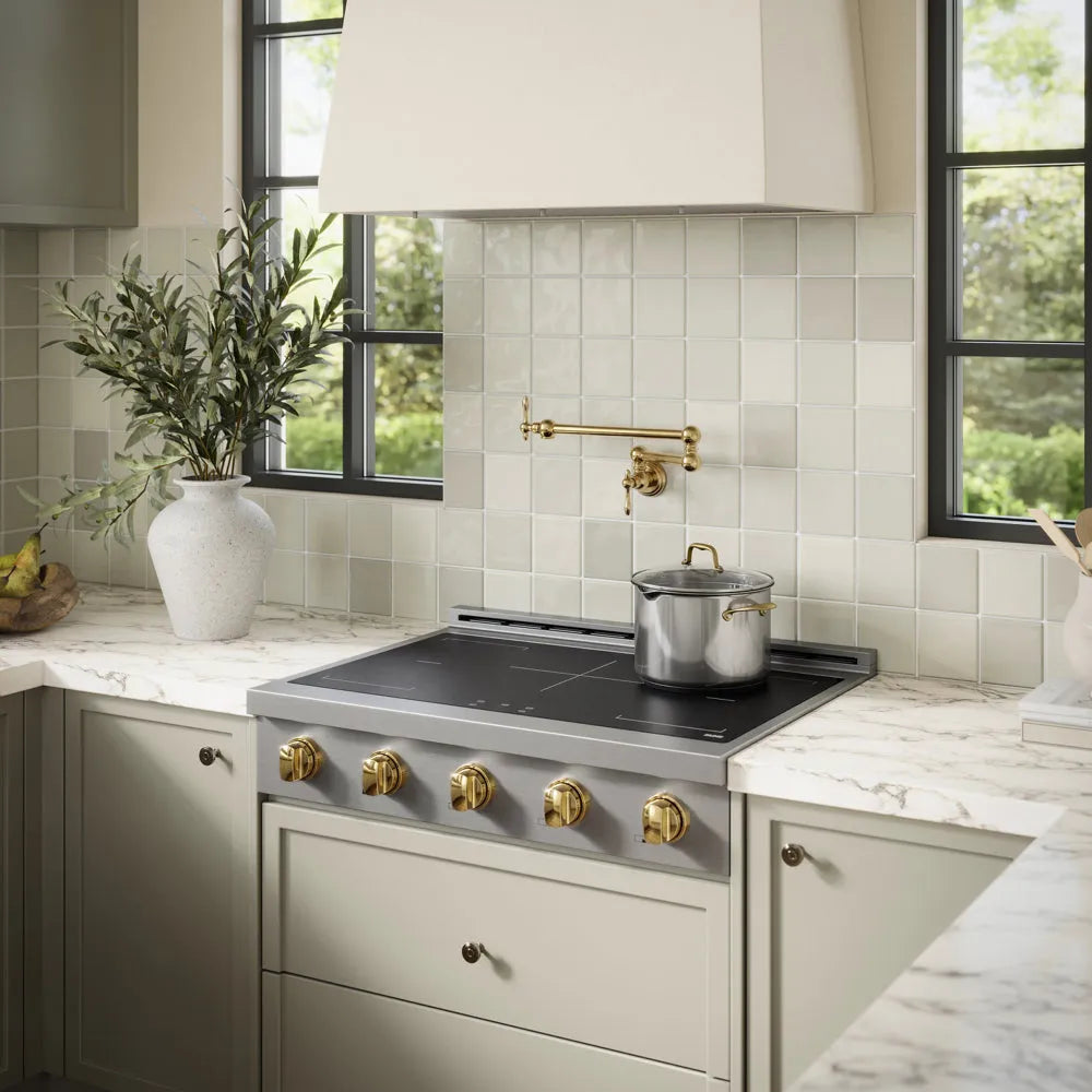 ZLINE Autograph Edition Paramount 36-inch rangetop in stainless steel and polished gold accents SINRTZ-36-G, view 2