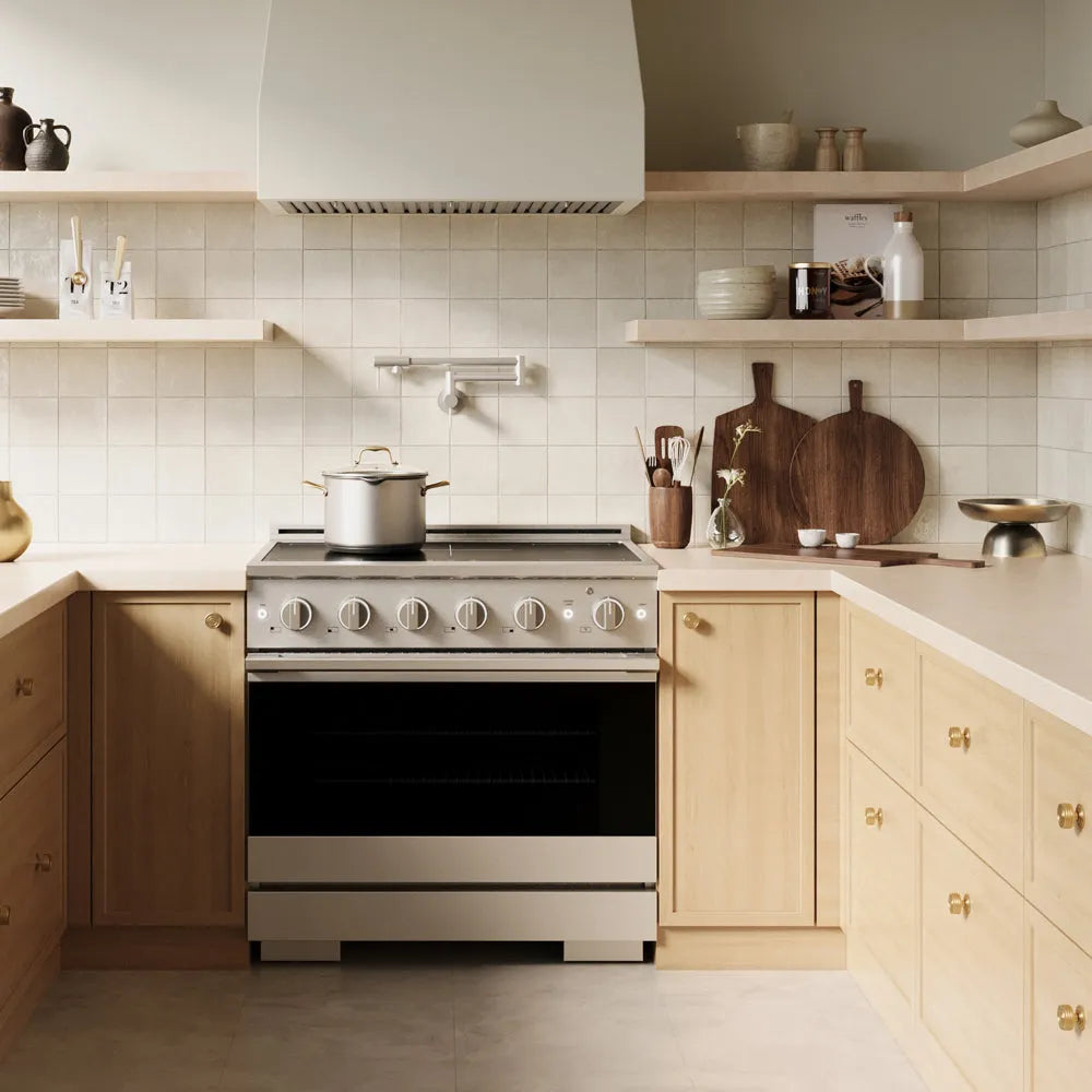 ZLINE Marino 36-inch range in stainless steel MINR36, view 2