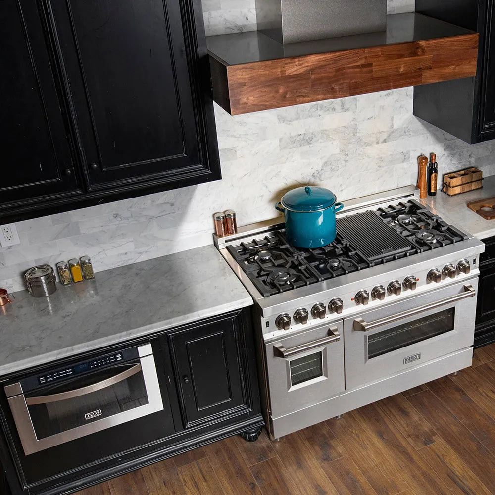 ZLINE Legacy 48-inch range in stainless steel with satin stainless steel door RA-SN-48, view 2