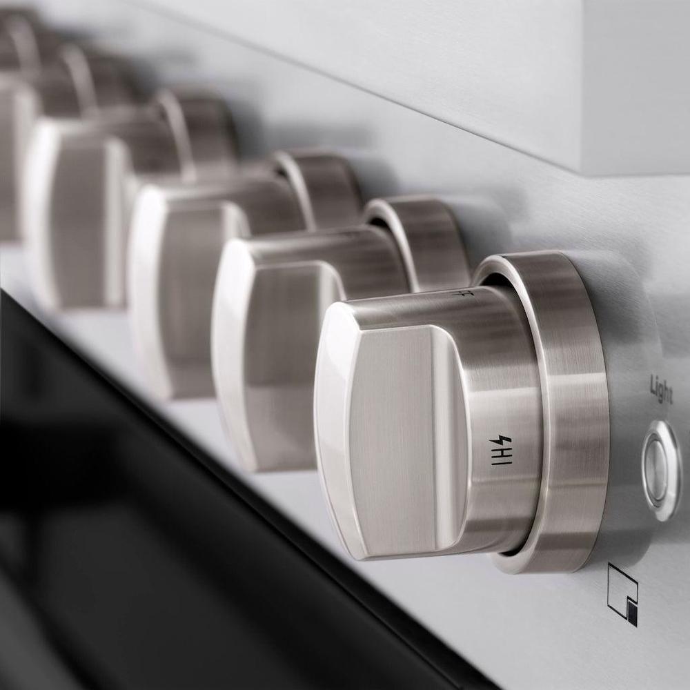 ZLINE Paramount 36-inch range in stainless steel with black matte door SGR-BLM-36, detail