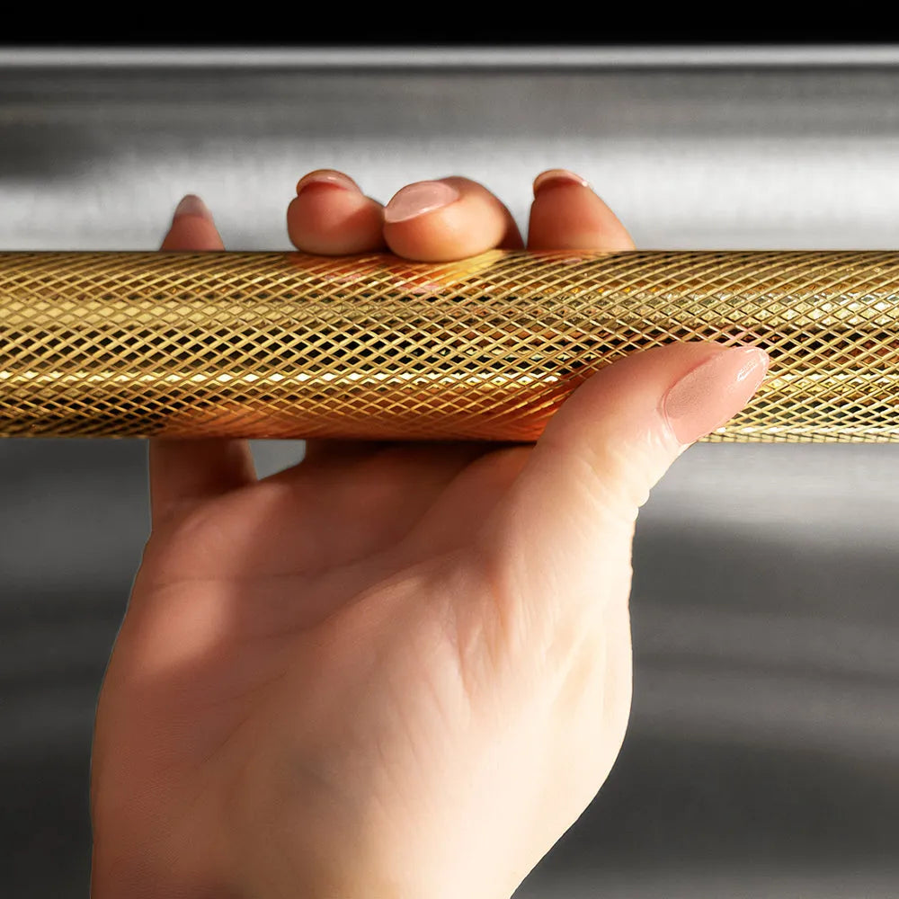 ZLINE Autograph Edition Monument 24-inch dishwasher in stainless steel and polished gold accents DWMTZ-30424-KG, detail