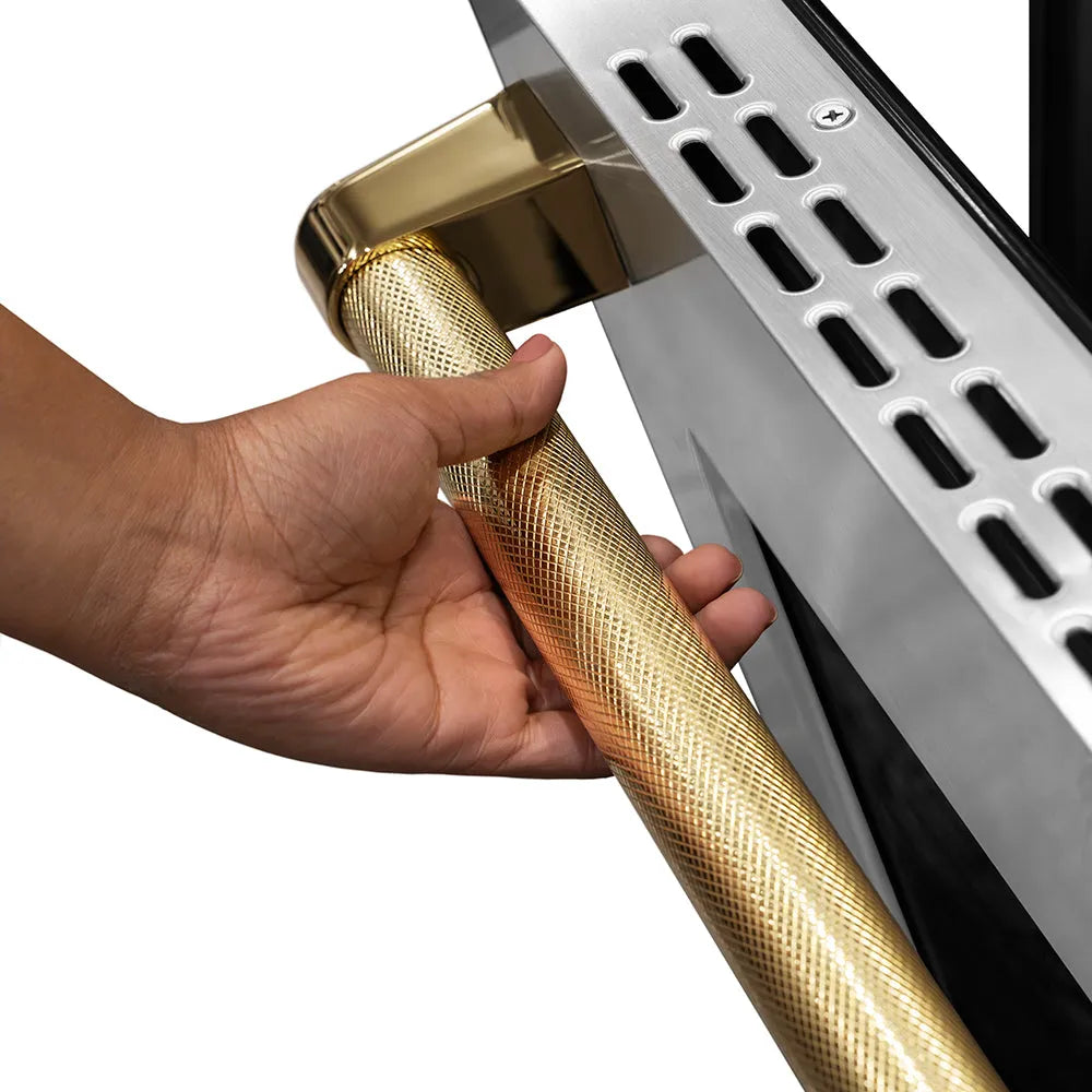 ZLINE Autograph Edition Paramount 36-inch range in stainless steel and polished gold accents SDRZ-36-KG, detail